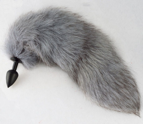 Черная анальная пробка с натуральным серым хвостиком Черная анальная пробка с натуральным серым хвостиком