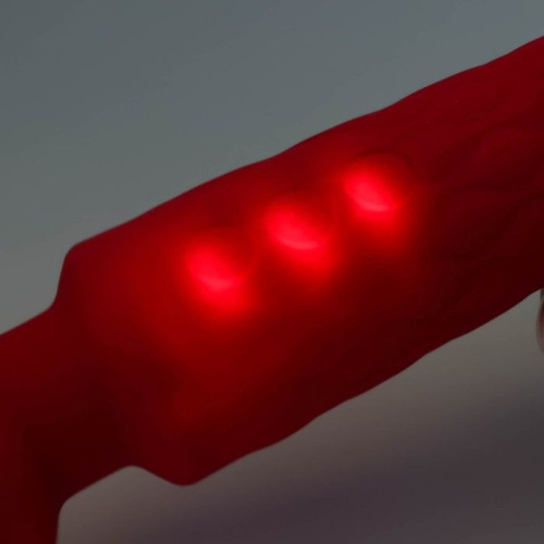 Красный жезловый вибромассажер с рифленой ручкой - 20,4 см. фото 2