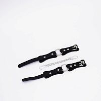 Черные кожаные оковы с кольцом