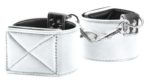 Чёрно-белые двусторонние оковы на ноги Reversible Ankle Cuffs фото 2 Чёрно-белые двусторонние оковы на ноги Reversible Ankle Cuffs фото 2