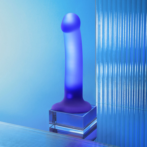 Светящийся фаллоимитатор Strap-on-me Glow-Led Dildo - size M фото 6