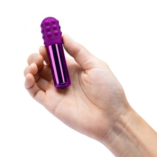 Фиолетовая вибропулька Le Wand Bullet с 2 нежными насадками фото 4