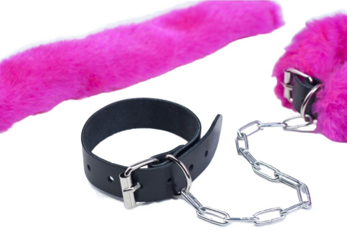 Кожаные наручники со съемной розовой опушкой фото 3