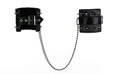 Чёрные наручники Darksy с шипами