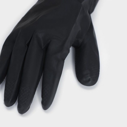 Черные хозяйственные латексные перчатки (размер M) фото 3
