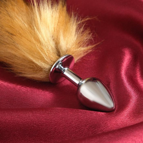 Серебристая анальная пробка с каштановым хвостом фото 3