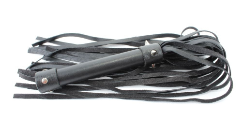 Черная плеть из натуральной кожи с проклепанной ручкой - 45 см. фото 3