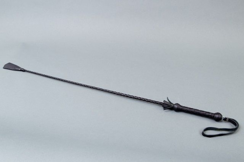 Длинный плетённый стек с наконечником в форме большой кисточки - 85 см. фото 2