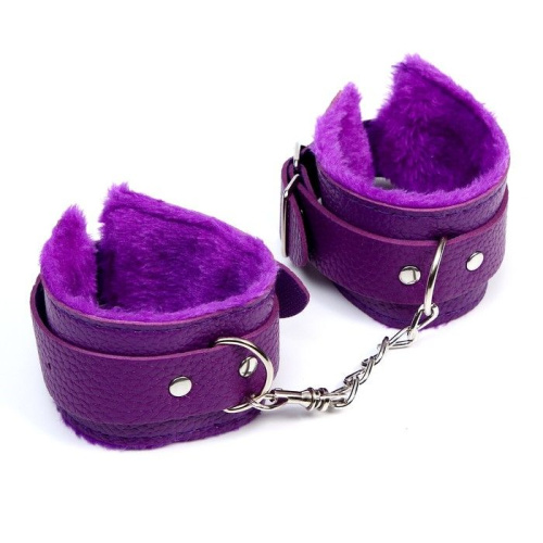 Фиолетовые наручники с меховой подкладкой фото 2