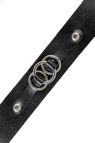 Черный чокер-ошейник со связанными кольцами на подложке фото 7 Черный чокер-ошейник со связанными кольцами на подложке фото 7