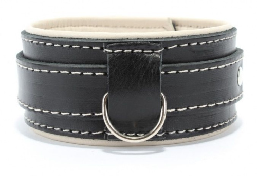 Черный ошейник с бежевым подкладом Черный ошейник с бежевым подкладом