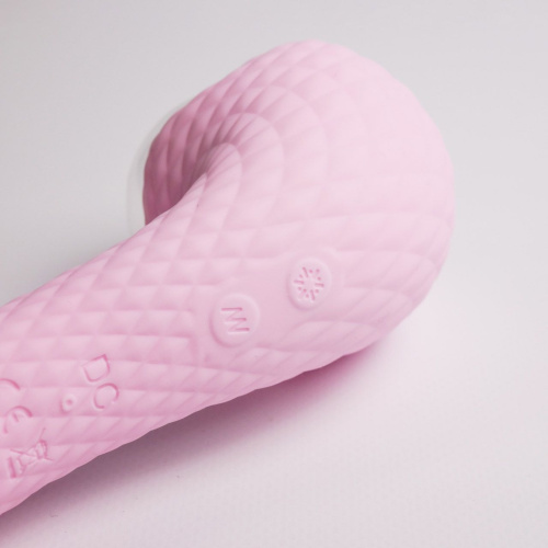 Розовый вибромассажёр с деликатными токами фото 6 Розовый вибромассажёр с деликатными токами фото 6