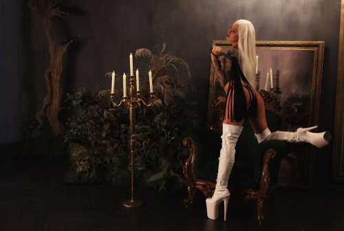 Черный флоггер Scandal из натуральной кожи с замшевыми хвостами - 75 см. фото 5 Черный флоггер Scandal из натуральной кожи с замшевыми хвостами - 75 см. фото 5