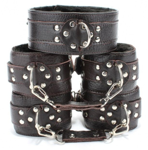 Набор коричневых фиксаторов: наручники с мехом, наножники и ошейник Набор коричневых фиксаторов: наручники с мехом, наножники и ошейник