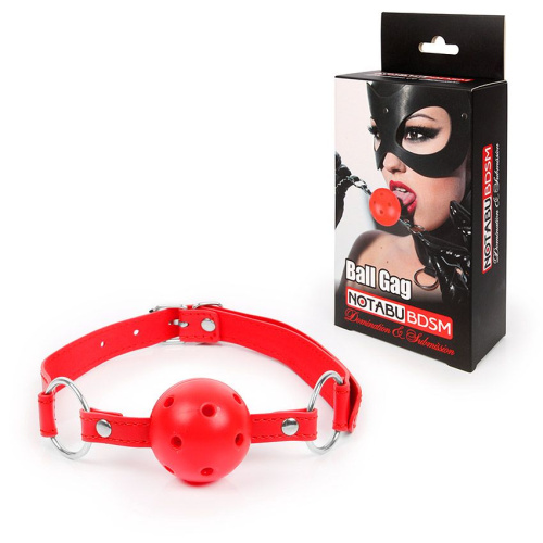 Красный кляп-шарик на регулируемом ремешке с кольцами фото 2