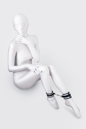 Серебристо-черные оковы Anonymo фото 3 Серебристо-черные оковы Anonymo фото 3