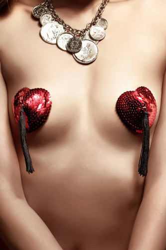 Красные накладки на соски в форме сердца с пайетками и черными кистями Dolce Vita фото 2