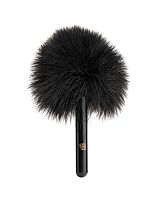 Черная перьевая кисточка с гладкой ручкой Caressing Feather