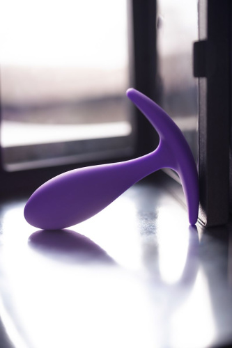 Фиолетовая удлиненная анальная втулка  - 7,2 см. фото 10