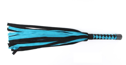 Черно-голубая замшевая плеть с ромбами на ручке - 60 см. фото 2