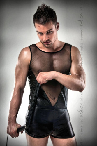 Соблазнительный мужской комплект: майка и шорты