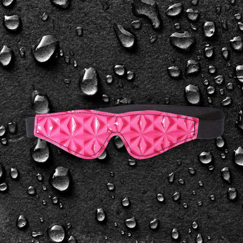 Розовая маска на глаза SINFUL BLIDFOLD фото 2 Розовая маска на глаза SINFUL BLIDFOLD фото 2