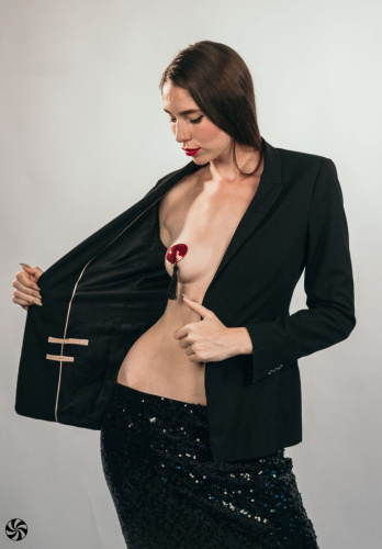 Красные пэстисы-сердечки Gipsy с черными кисточками фото 4