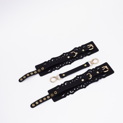 Черный кожаные оковы с узорами и золотистой фурнитурой фото 2 Черный кожаные оковы с узорами и золотистой фурнитурой фото 2