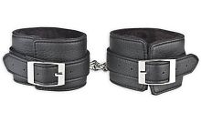 Черные фиксаторы для ног из искусственной кожи