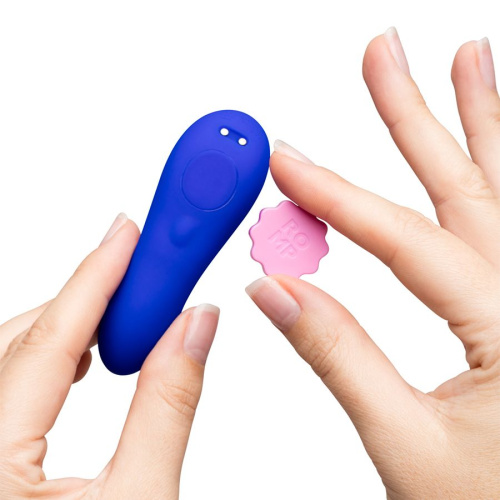 Синий вибратор в трусики с пультом ДУ Party фото 4 Синий вибратор в трусики с пультом ДУ Party фото 4