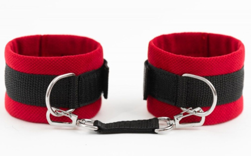 Красно-черные оковы My rules на сцепке Красно-черные оковы My rules на сцепке