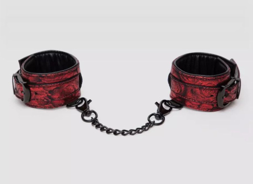 Красно-черные наручники Reversible Faux Leather Wrist Cuffs фото 2