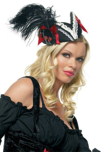 Шляпа пирата с пером