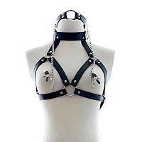 Черная портупея на грудь с кляпом и зажимами для сосков