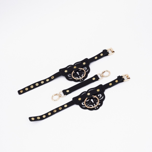 Черные кожаные оковы с резными узорами и клепками фото 3 Черные кожаные оковы с резными узорами и клепками фото 3