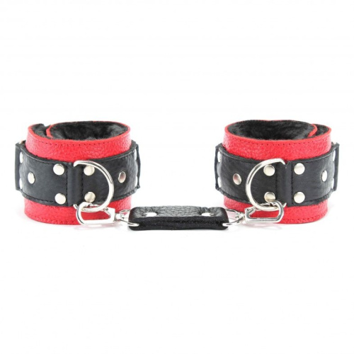 Красно-чёрные кожаные наручники с меховым подкладом фото 2