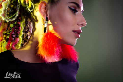 Зажимы на соски с красным пухом Euphoric фото 3