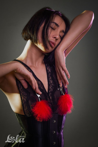 Зажимы на соски с красным пухом Euphoric фото 2