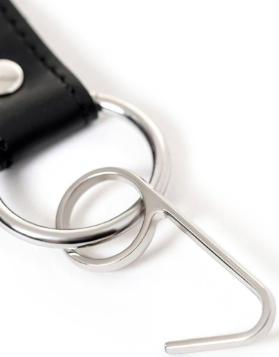 Кляп-крючок на чёрном кожаном ремешке фото 6