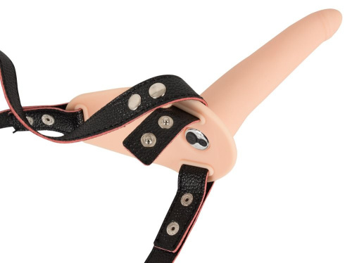 Телесный поясной страпон с вибрацией Vibrating Strap-On - 15,7 см. фото 2