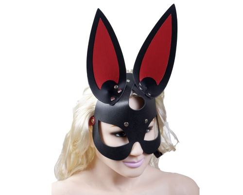 Черно-красная кожаная маска с длинными ушками фото 2