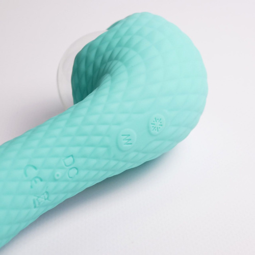 Бирюзовый вибромассажёр с деликатными токами фото 5 Бирюзовый вибромассажёр с деликатными токами фото 5