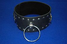 Черный подшитый ошейник с большим кольцом