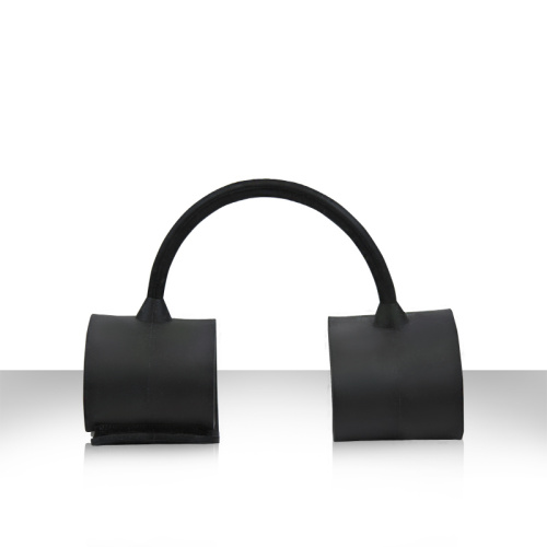 Чёрные силиконовые наручники Silicone Submissions Wrist Cuffs фото 2 Чёрные силиконовые наручники Silicone Submissions Wrist Cuffs фото 2