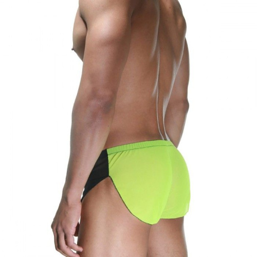 Мужские черно-лаймовые шорты фото 2