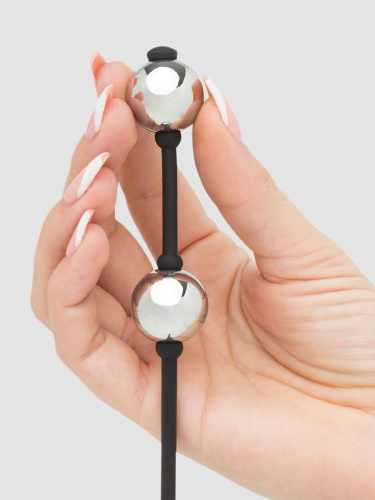 Серебристые шарики Inner Goddess Mini Silver Pleasure Balls 85g на черном силиконовом шнурке фото 5