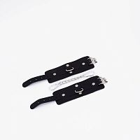 Черные кожаные наручники с хромированной фурнитурой