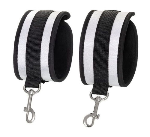 Серебристо-черные оковы Anonymo Серебристо-черные оковы Anonymo